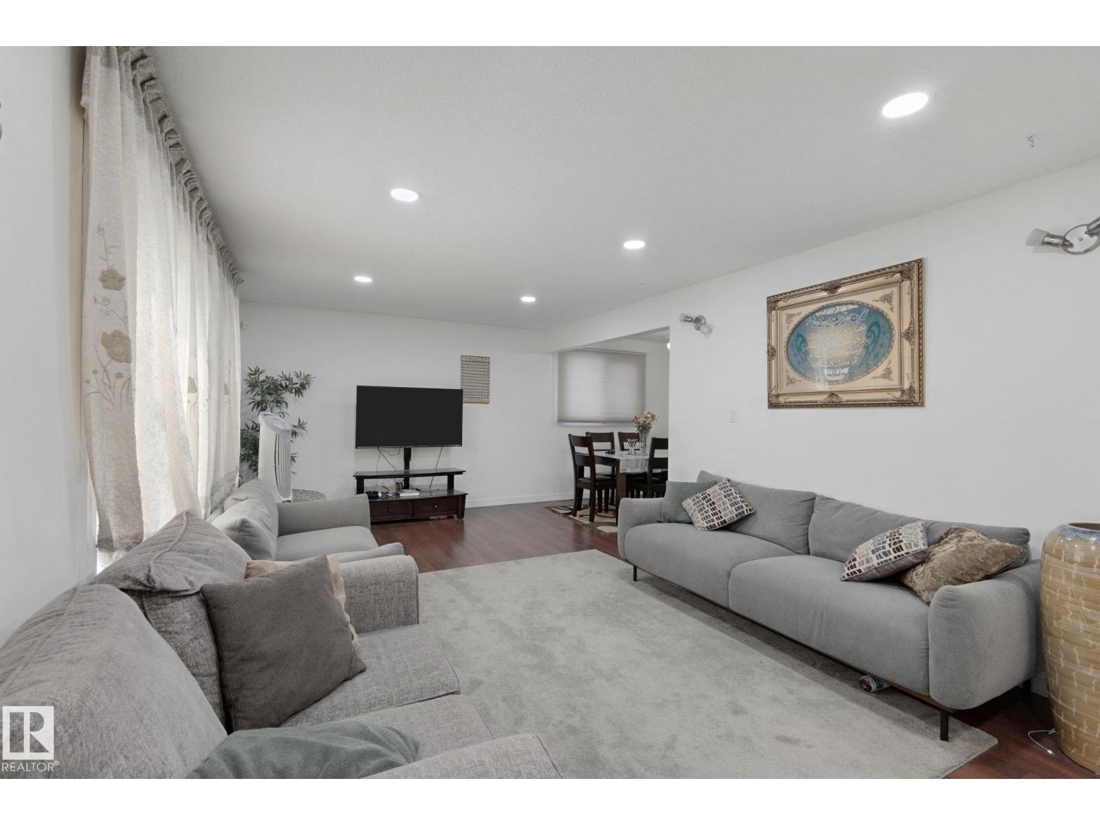 8508 149A AV NW