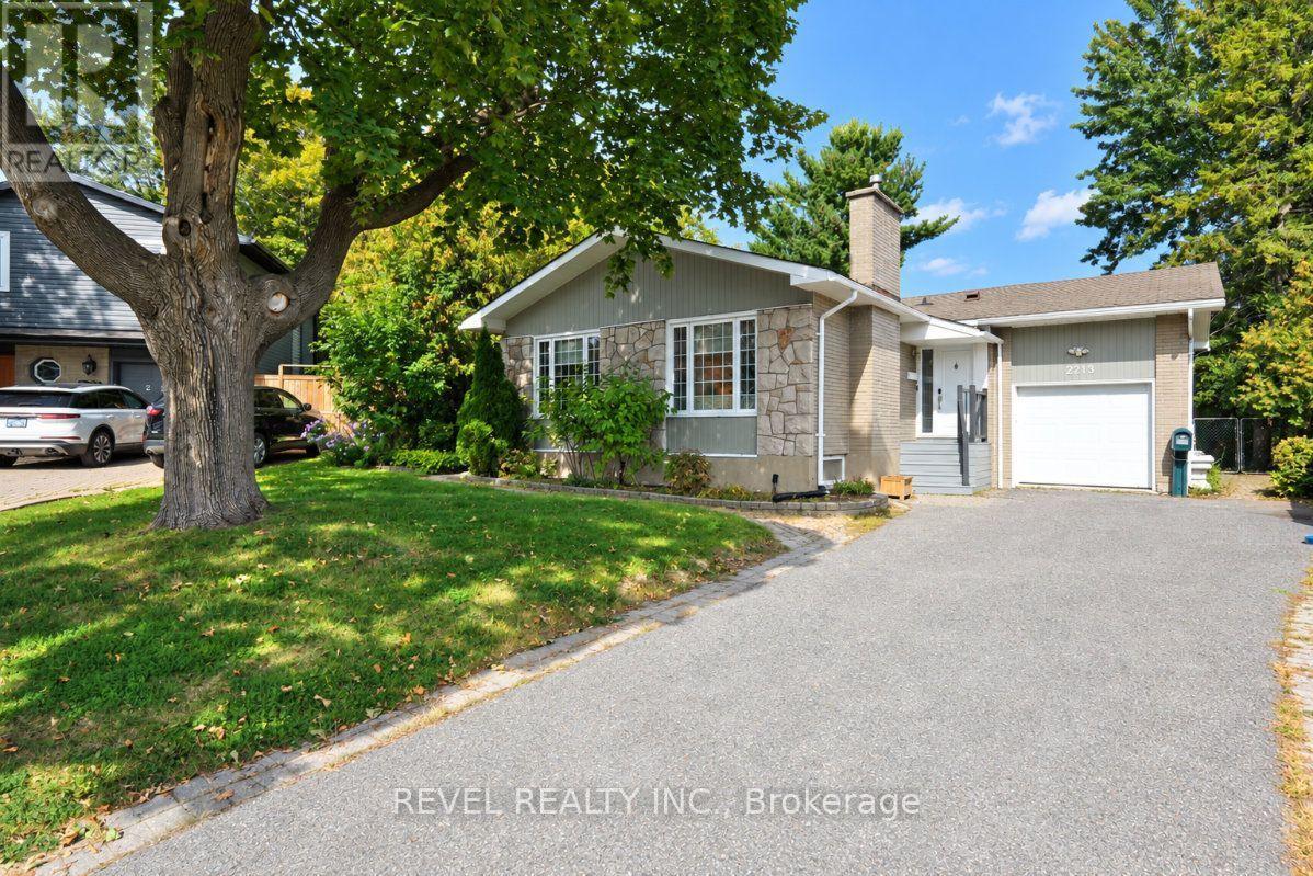 2213 CIRCLE PLACE, Ottawa, Ontario