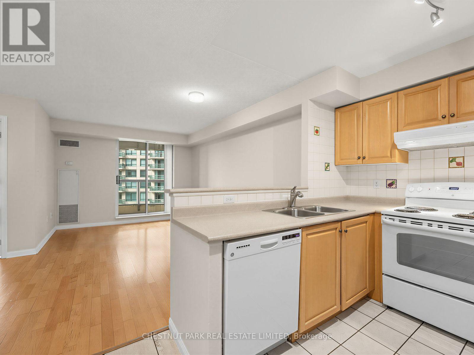 610 - 23 Lorraine Drive, Toronto, Ontario  M2N 6Z6 - Photo 6 - C13856836
