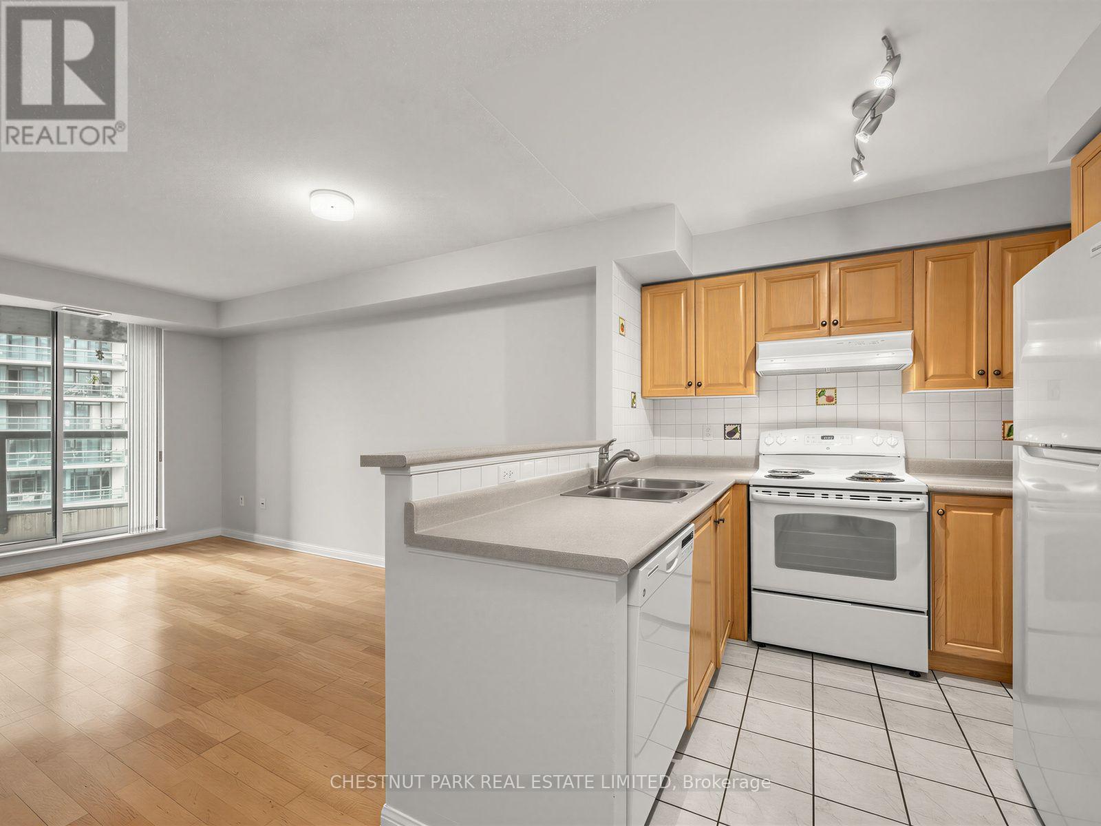 610 - 23 Lorraine Drive, Toronto, Ontario  M2N 6Z6 - Photo 7 - C13856836