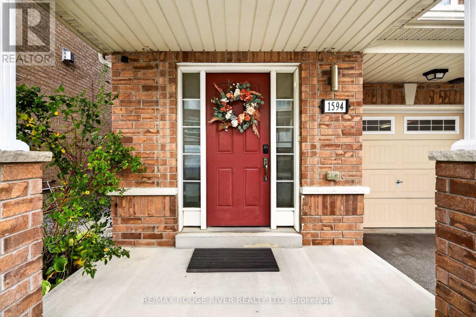 1594 Brandy Court, Pickering, Ontario  L1X 0C8 - Photo 3 - E13856738