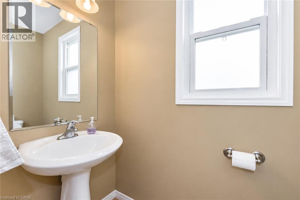16 Frankfurt Street, Kitchener, Ontario  N2R 1T5 - Photo 13 - 40867139