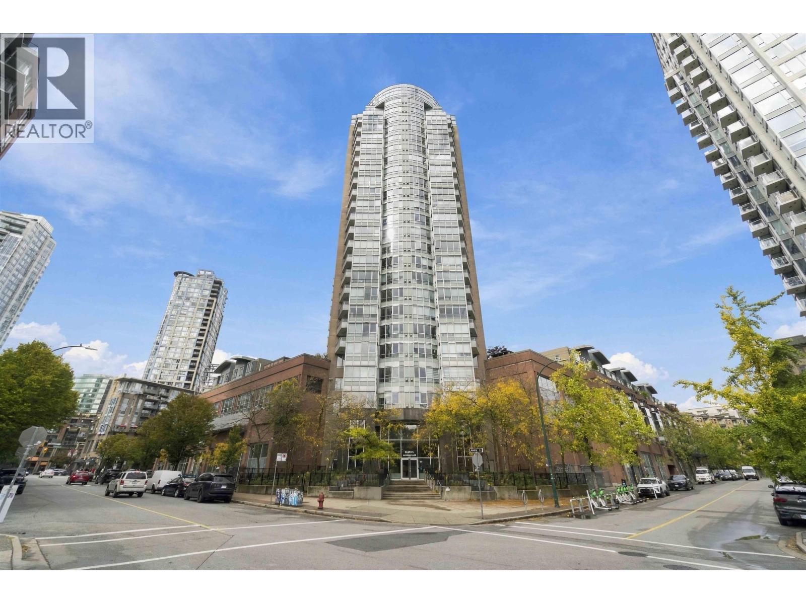 1707 63 KEEFER PLACE