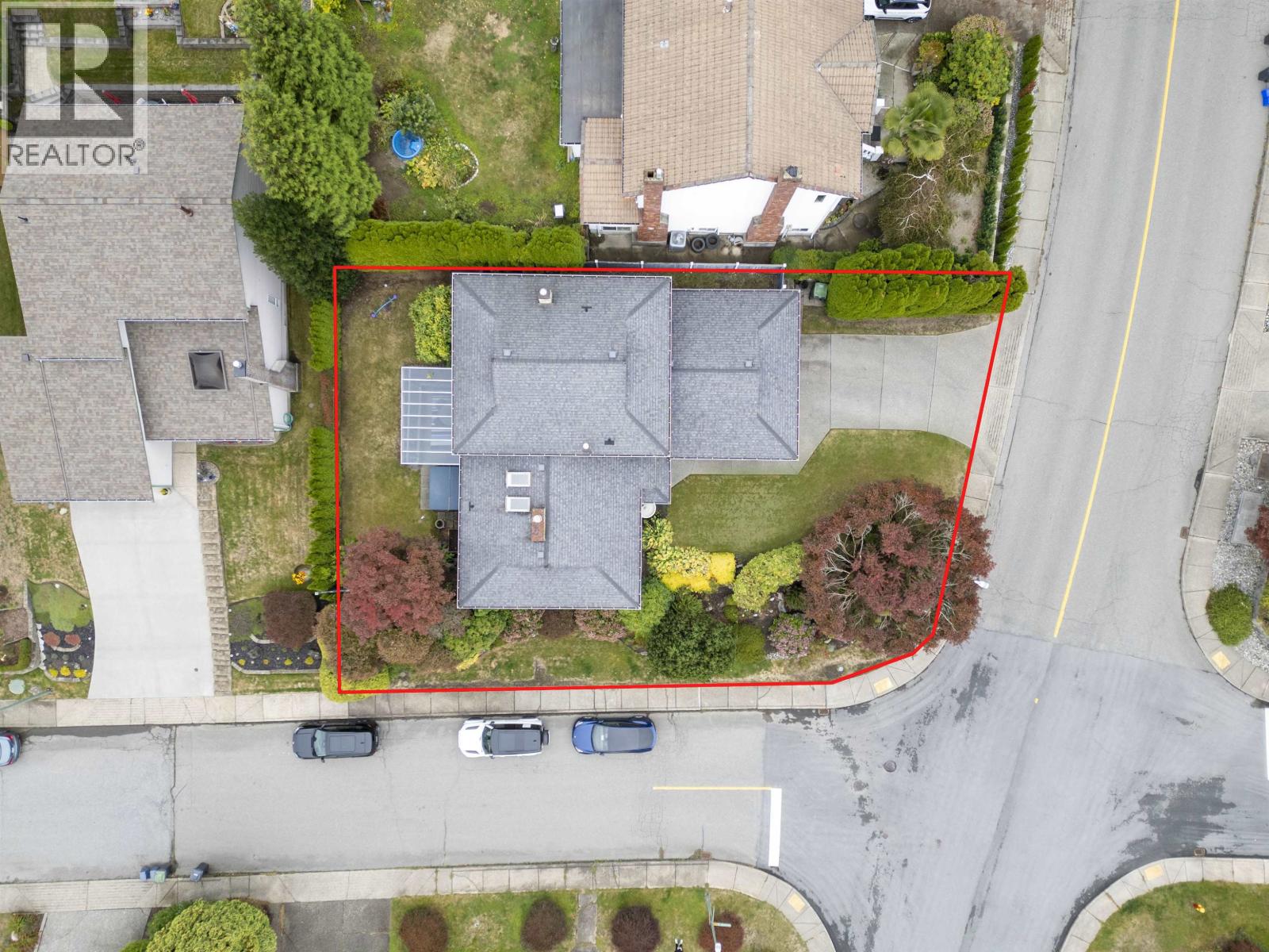 1316 Honeysuckle Lane, Coquitlam, British Columbia  V3E 2H9 - Photo 36 - R3171383