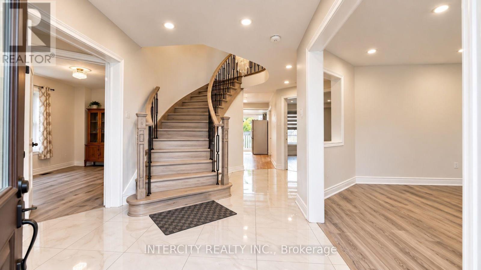 159 Moffatt Avenue, Brampton, Ontario  L6Y 4R8 - Photo 8 - W13856720