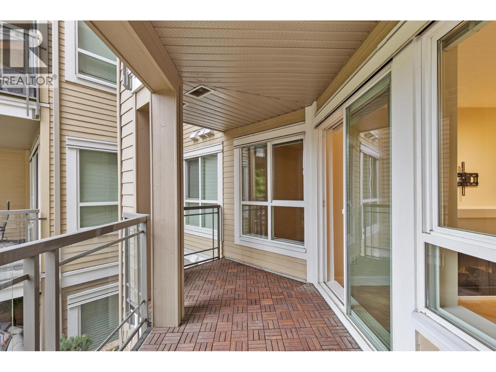 1083 Sunset Drive Unit# 211