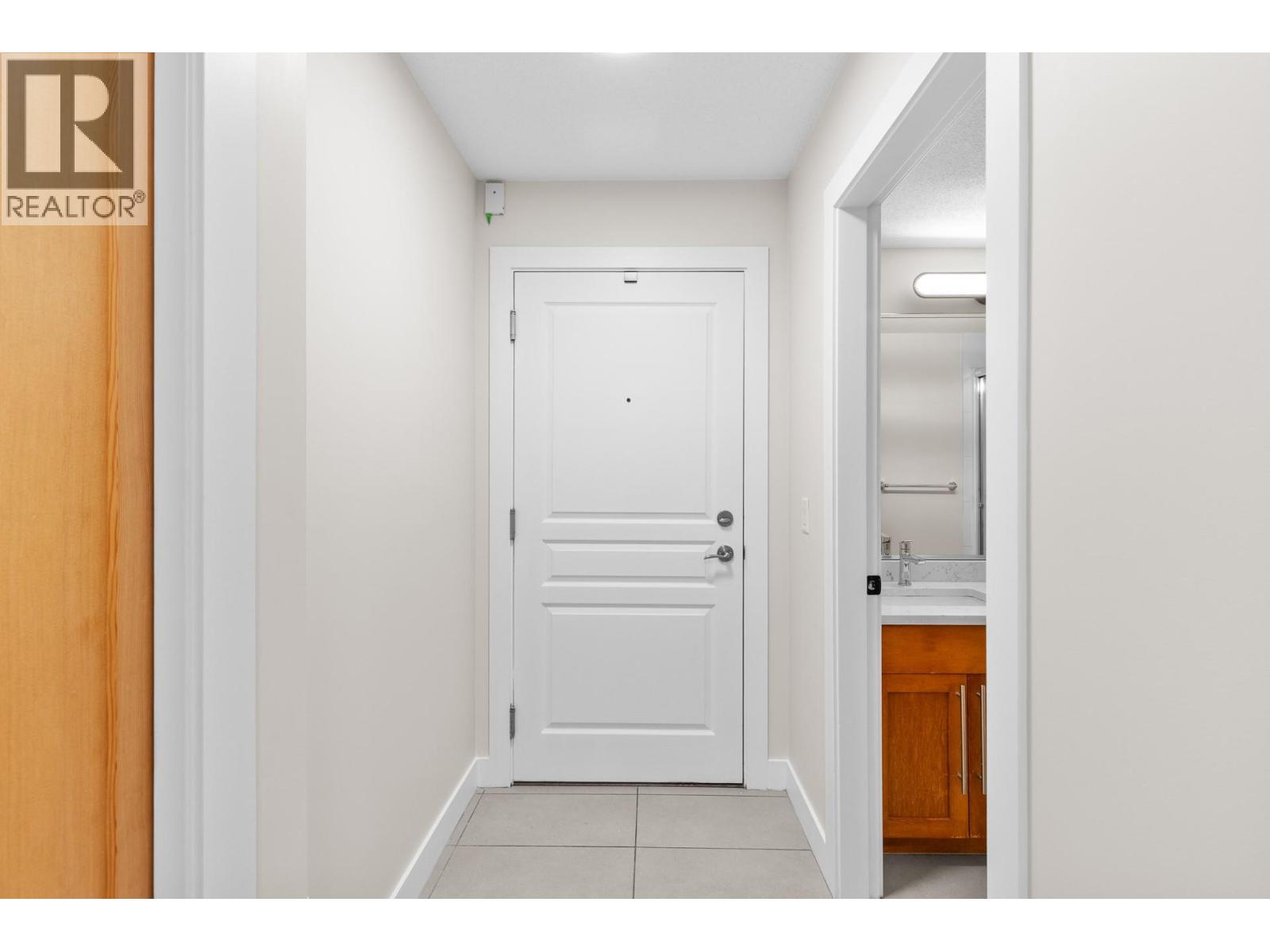 1083 Sunset Drive Unit# 211
