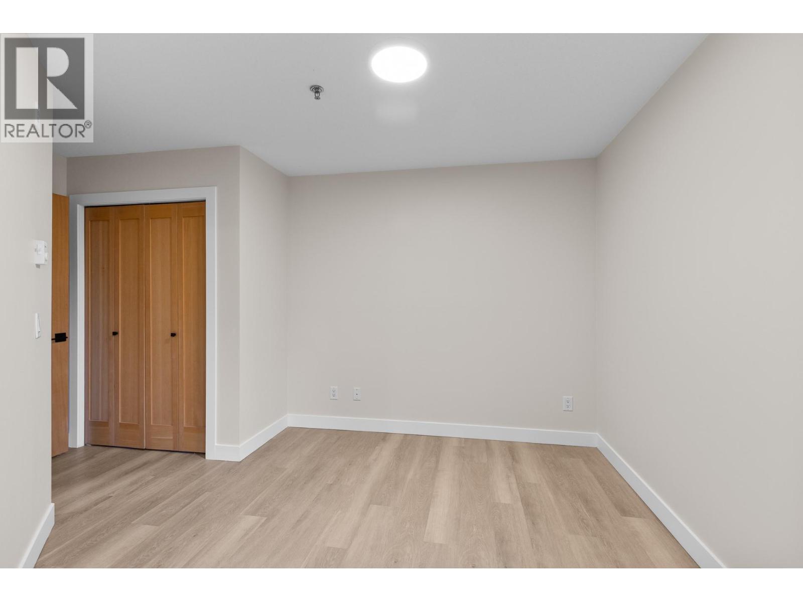1083 Sunset Drive Unit# 211