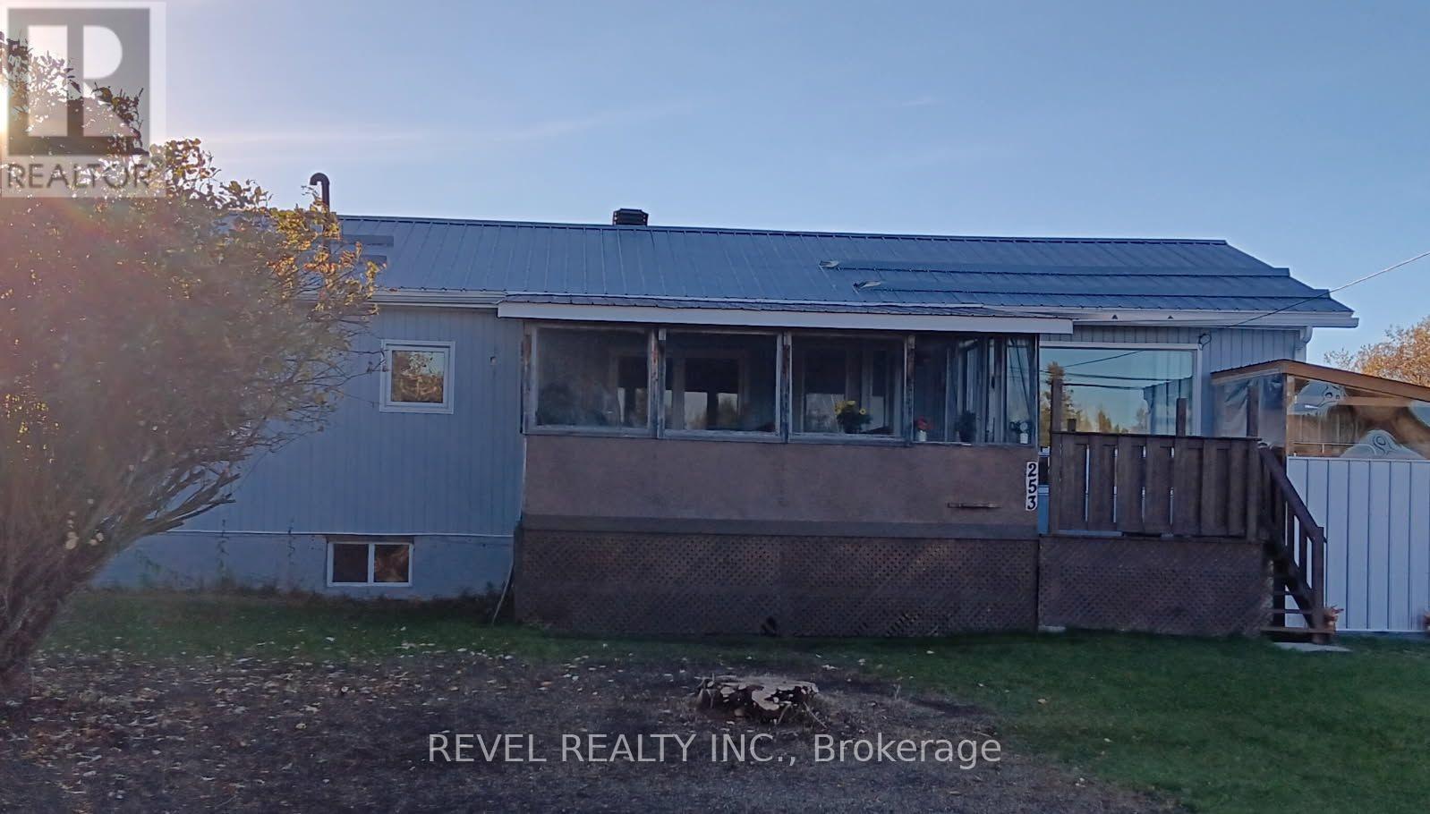 253 Highway 11 Highway S, Cochrane, Ontario  P0L 1C0 - Photo 3 - T13595066