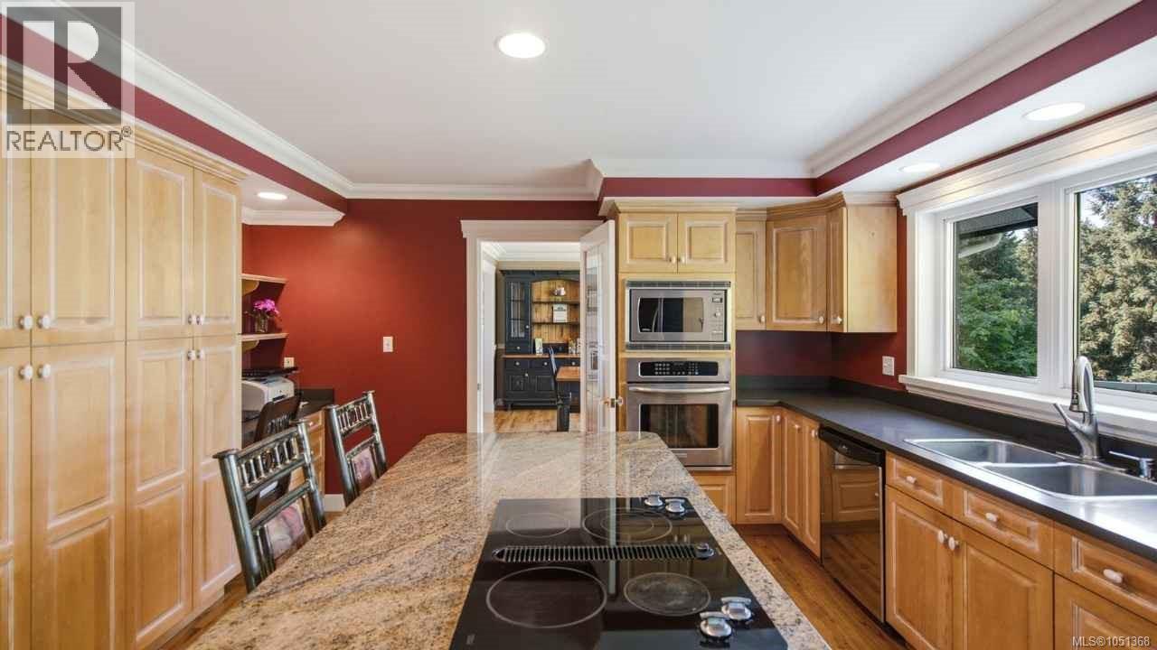 302 Roland Rd