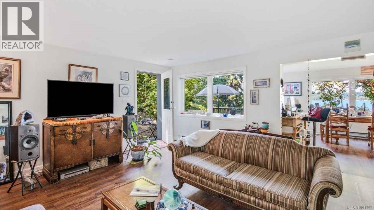 302 Roland Rd