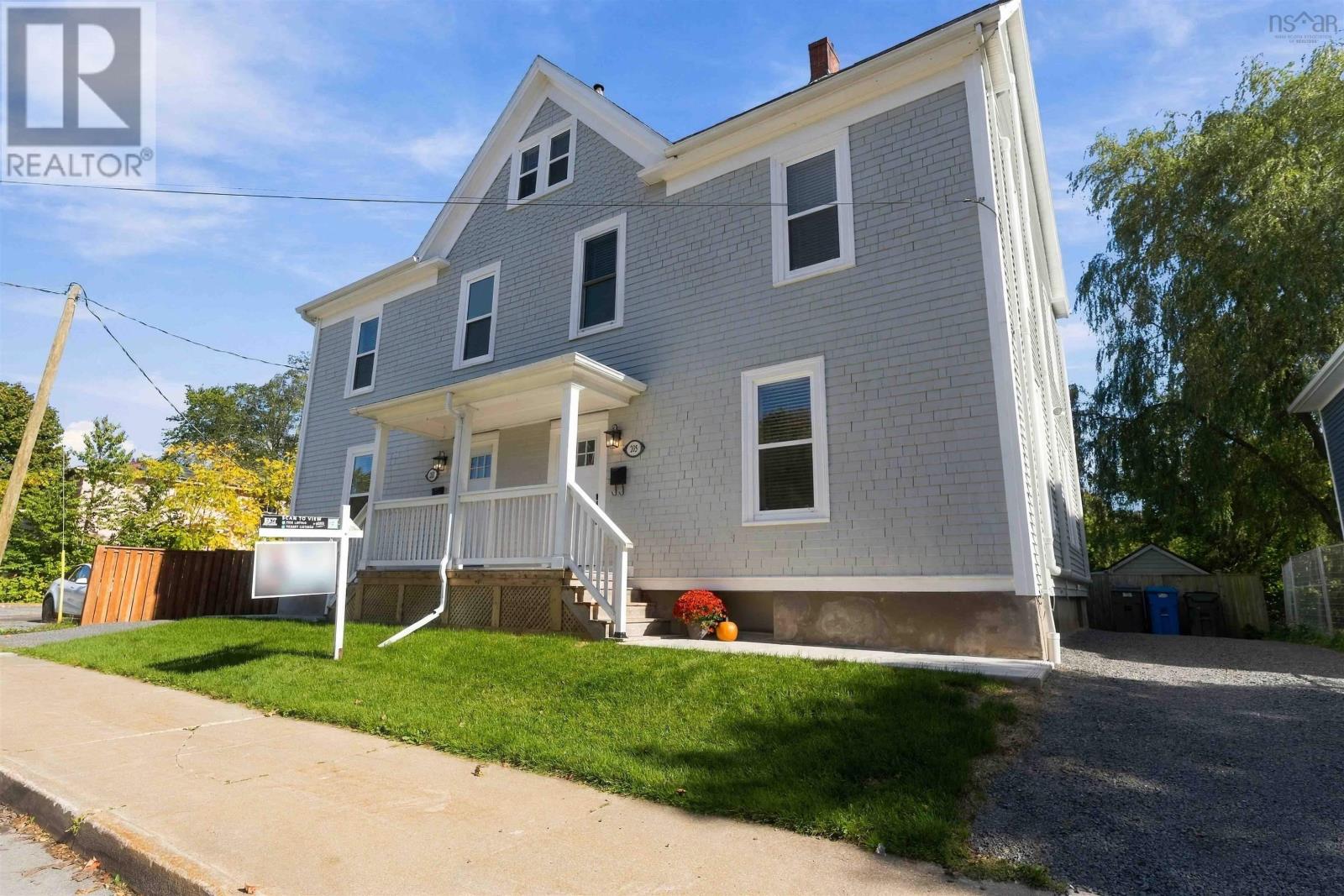 203/205 Gray Street, Windsor, Nova Scotia  B0N 2T0 - Photo 4 - 202625025