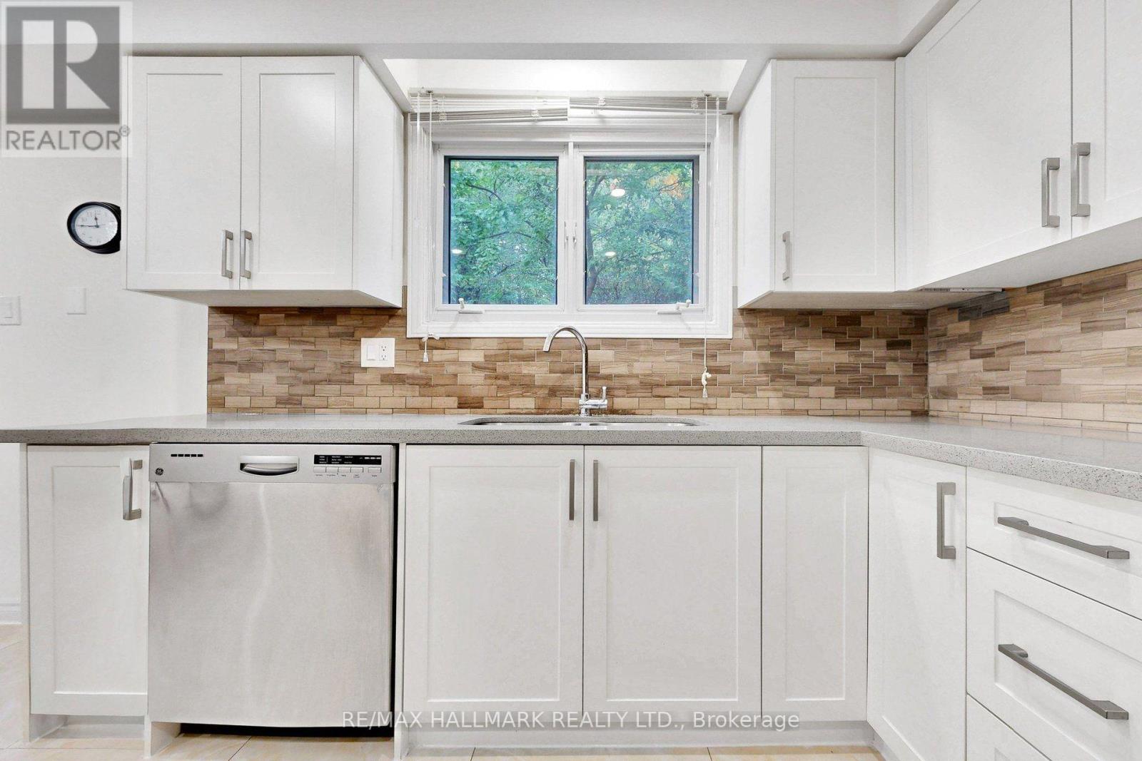 22 Pining Road, Markham, Ontario  L3T 5N6 - Photo 11 - N13856832