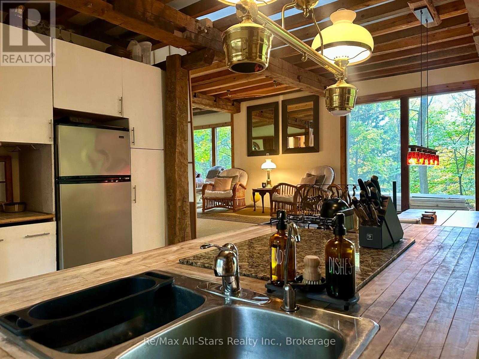 1005 Mcarthur Point Road, Lake Of Bays, Ontario  P0B 1A0 - Photo 9 - X13856992