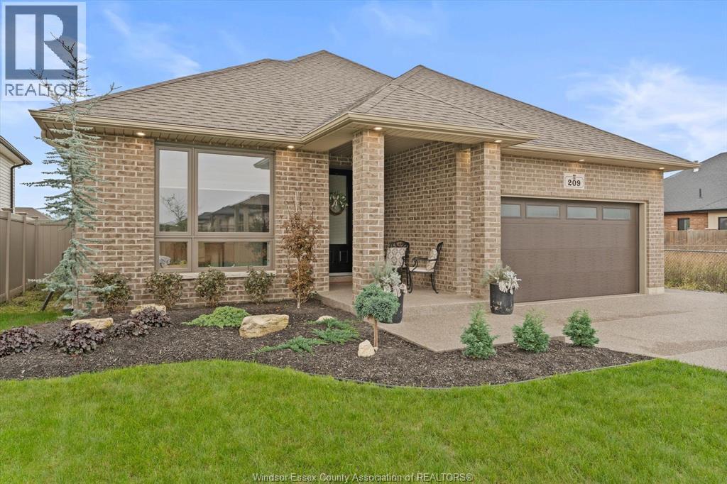 209 Mullen Crescent, Amherstburg, Ontario  N9V 4C8 - Photo 2 - 26024317