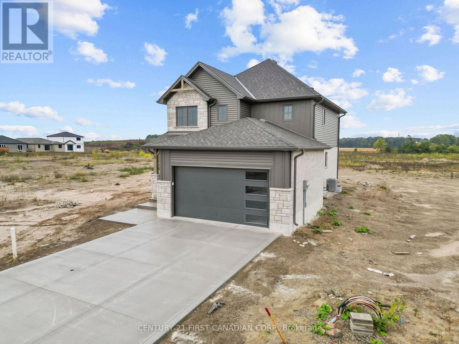 5 Doerr Court, North Middlesex, Ontario  N0M 1A0 - Photo 5 - X13857012
