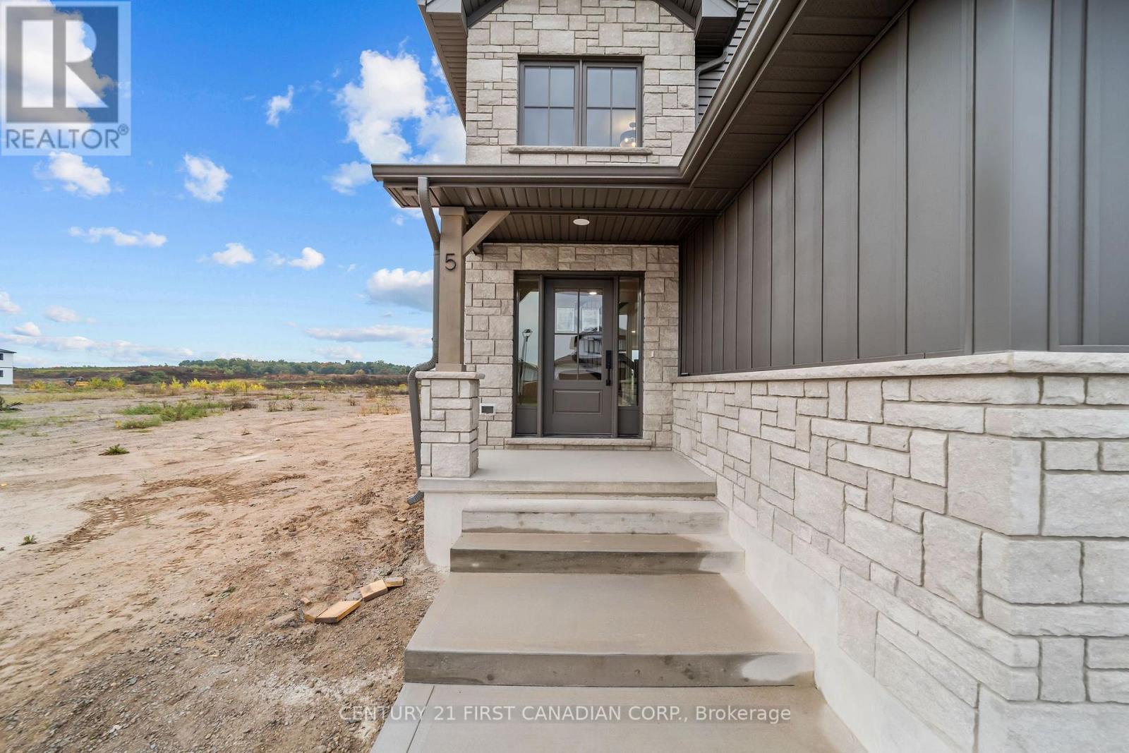5 Doerr Court, North Middlesex, Ontario  N0M 1A0 - Photo 6 - X13857012