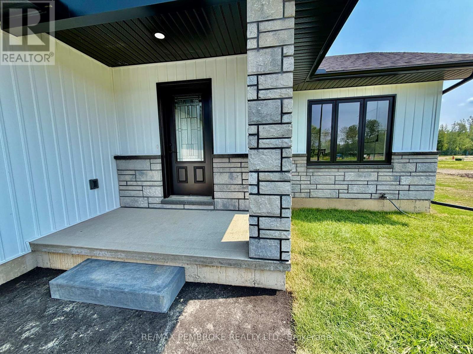19 Eddy Crescent, Pembroke, Ontario  K8A 0M1 - Photo 2 - X13856958