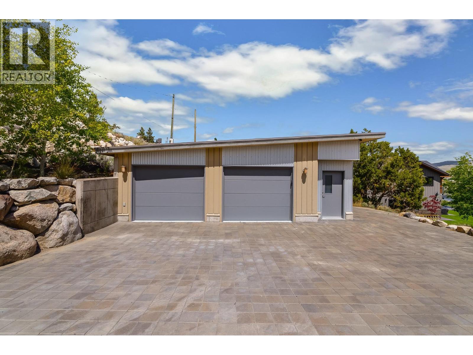 6588 Monck Park Road