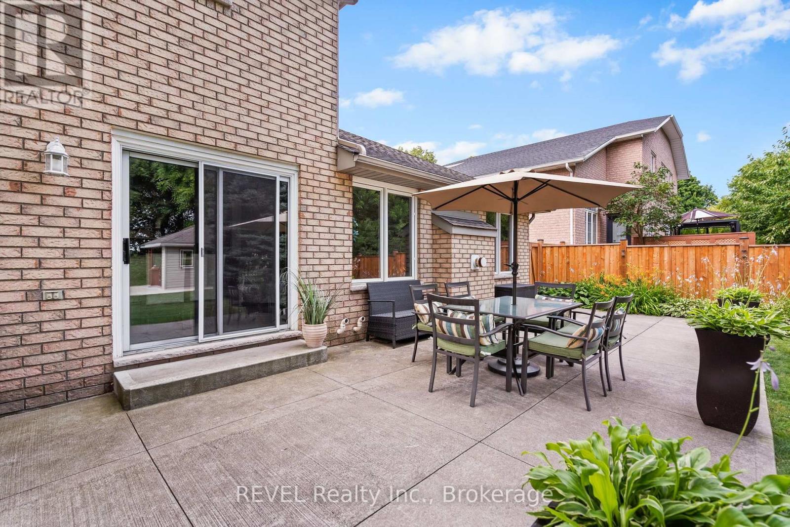 98 Debora Drive, Grimsby, Ontario  L3M 4J3 - Photo 12 - X13856856