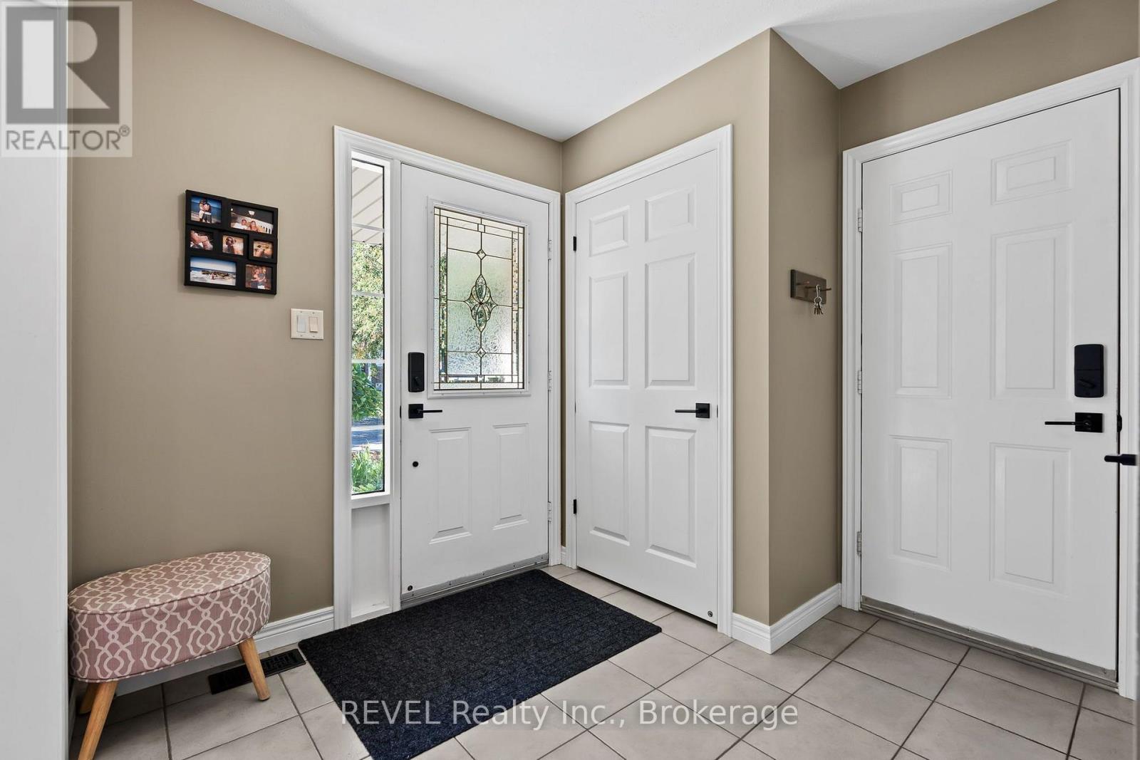 98 Debora Drive, Grimsby, Ontario  L3M 4J3 - Photo 14 - X13856856