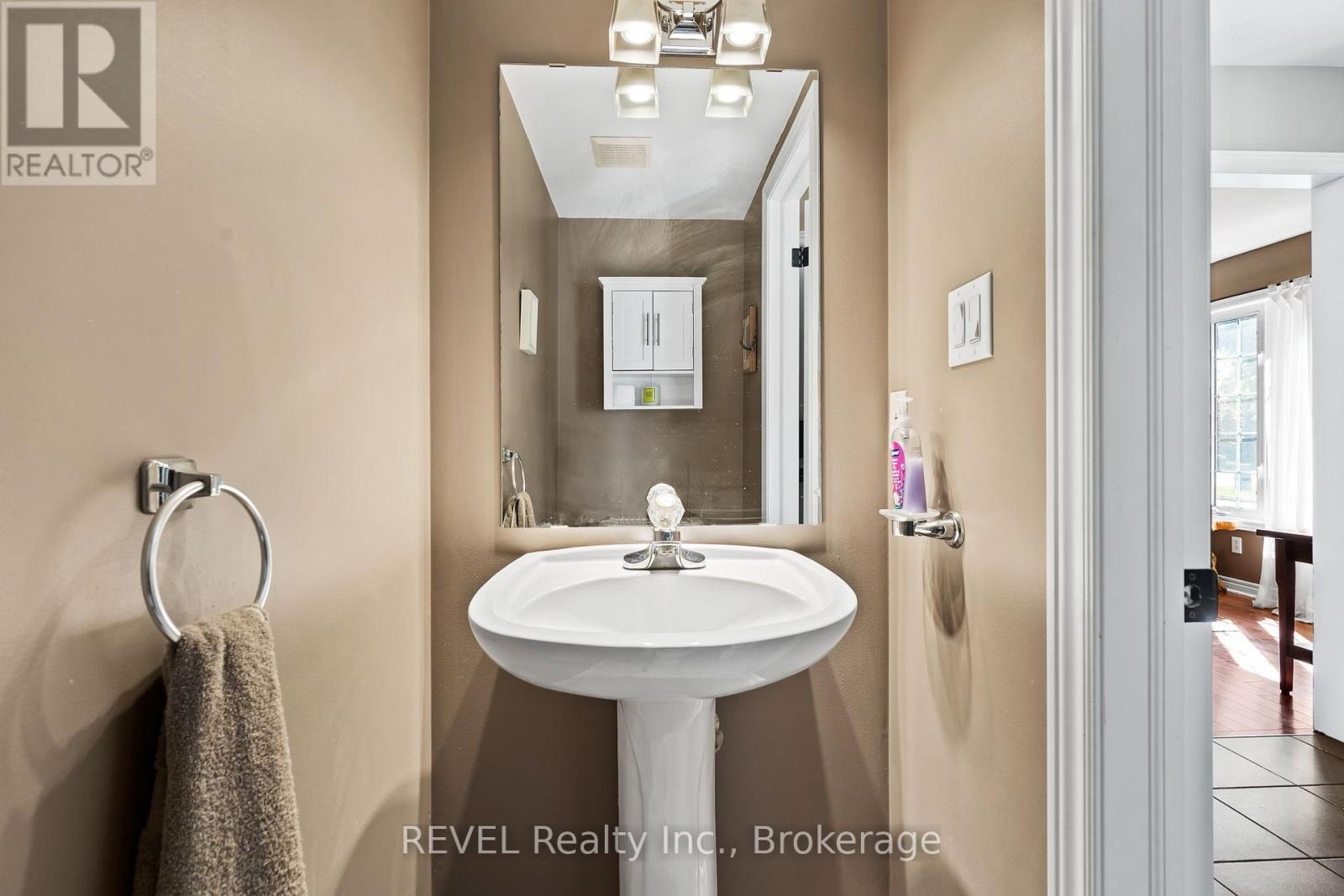 98 Debora Drive, Grimsby, Ontario  L3M 4J3 - Photo 26 - X13856856