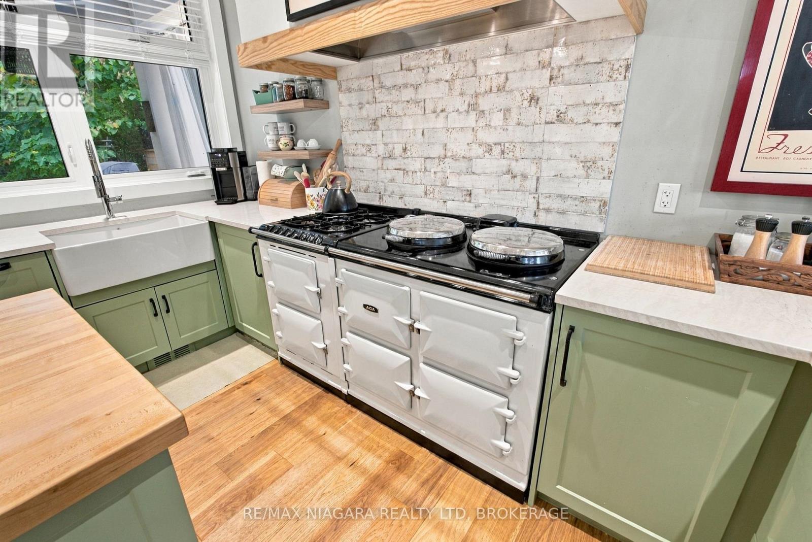 11 Wilberforce Avenue, Niagara-On-The-Lake, Ontario  L0S 1J0 - Photo 14 - X13856862