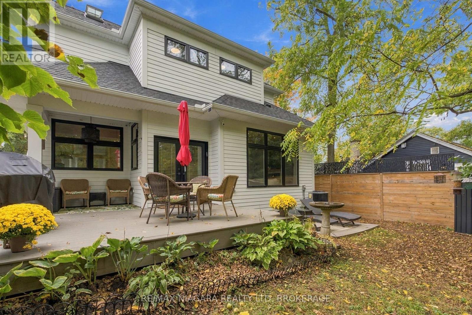 11 Wilberforce Avenue, Niagara-On-The-Lake, Ontario  L0S 1J0 - Photo 4 - X13856862