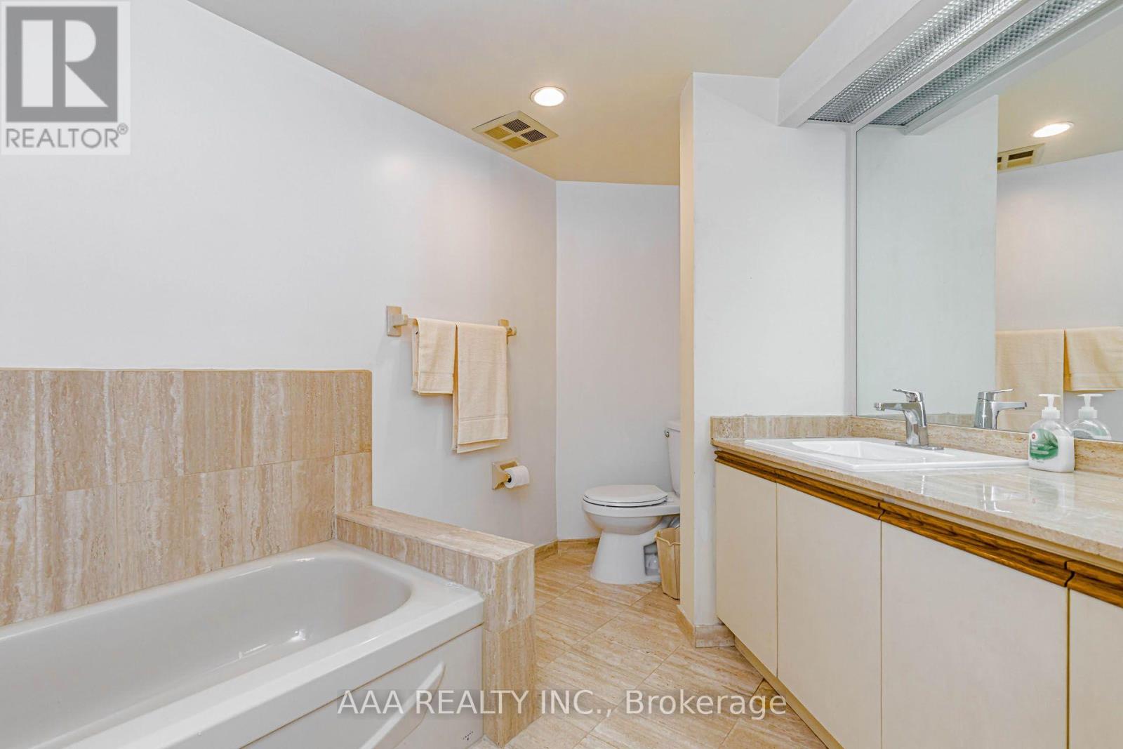2101 - 5 Concorde Place, Toronto, Ontario  M3C 3M8 - Photo 27 - C13857050