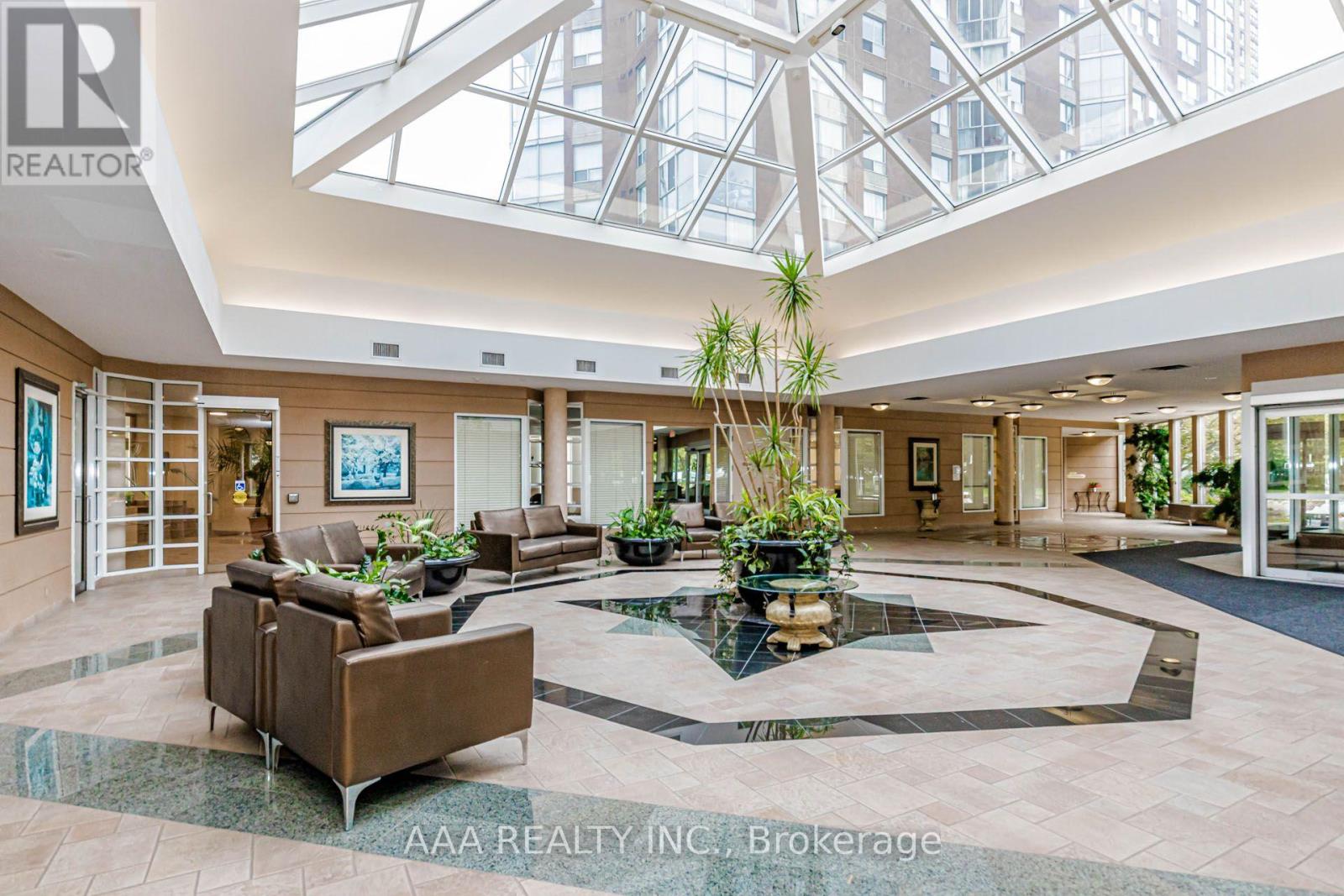2101 - 5 Concorde Place, Toronto, Ontario  M3C 3M8 - Photo 3 - C13857050