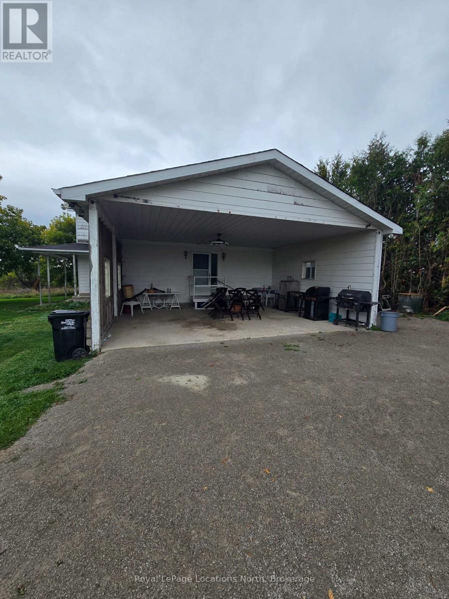 2939 92 County Road, Springwater, Ontario  L9Z 2X2 - Photo 9 - S13857020