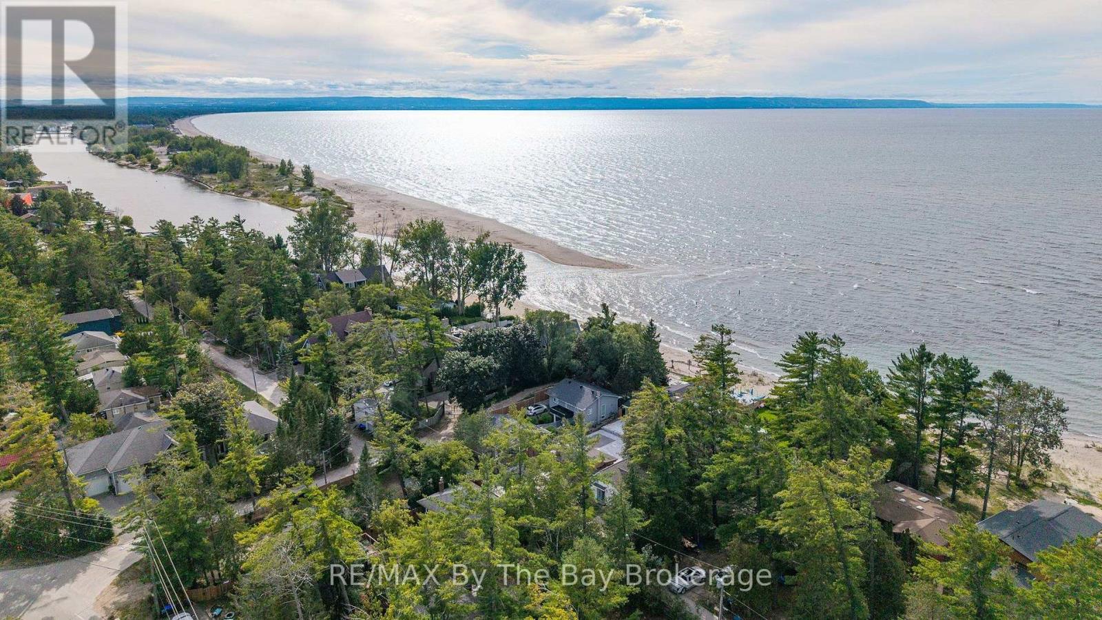 150 Santos Lane, Wasaga Beach, Ontario  L9Z 2M1 - Photo 2 - S13857072
