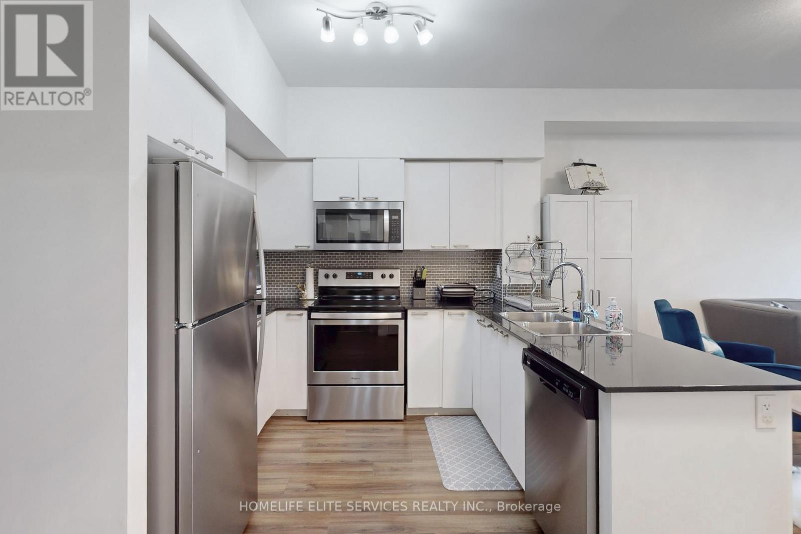 210 - 2152 Lawrence Avenue E, Toronto, Ontario  M1R 0B5 - Photo 15 - E13857014