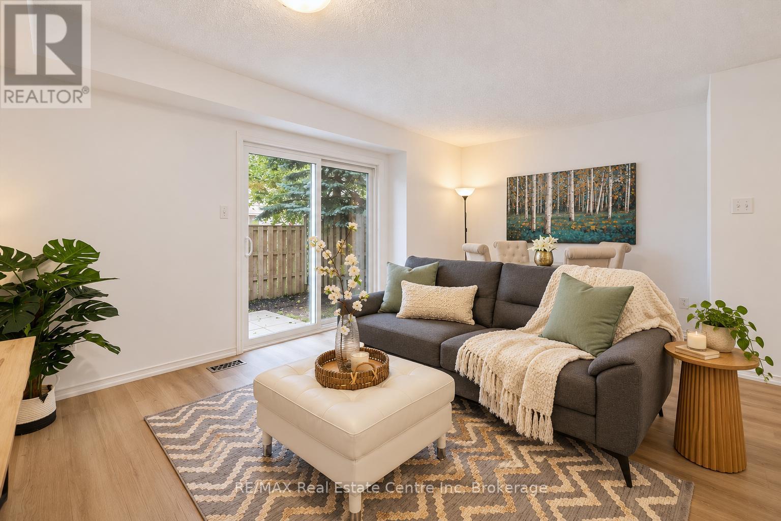 71 - 240 London Road W, Guelph, Ontario  N1H 8N8 - Photo 2 - X13856894