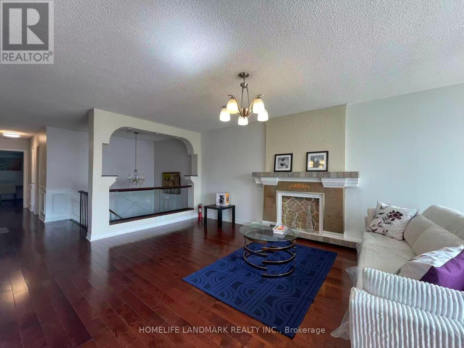 Upper - 12 Clancy Drive, Toronto, Ontario  M2J 2V8 - Photo 2 - C13817820