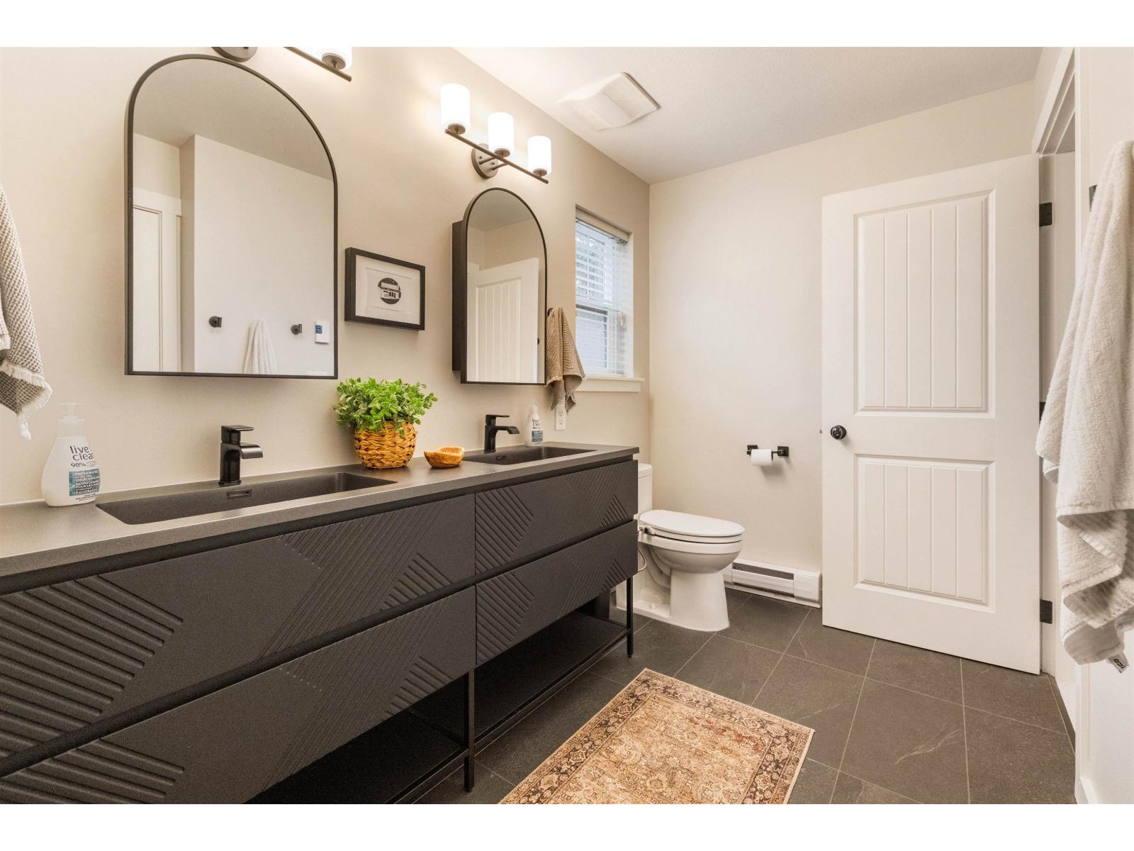 1832 HUCKLEBERRY BEND|Cultus Lake South