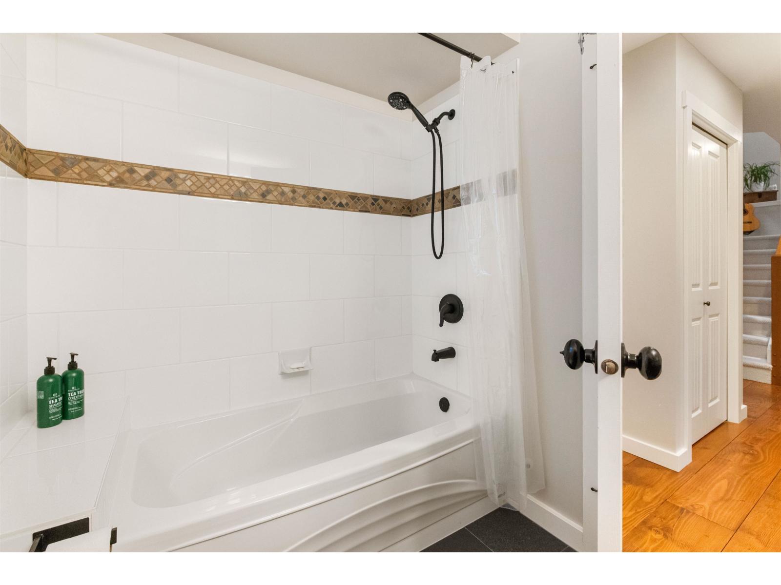 1832 HUCKLEBERRY BEND|Cultus Lake South