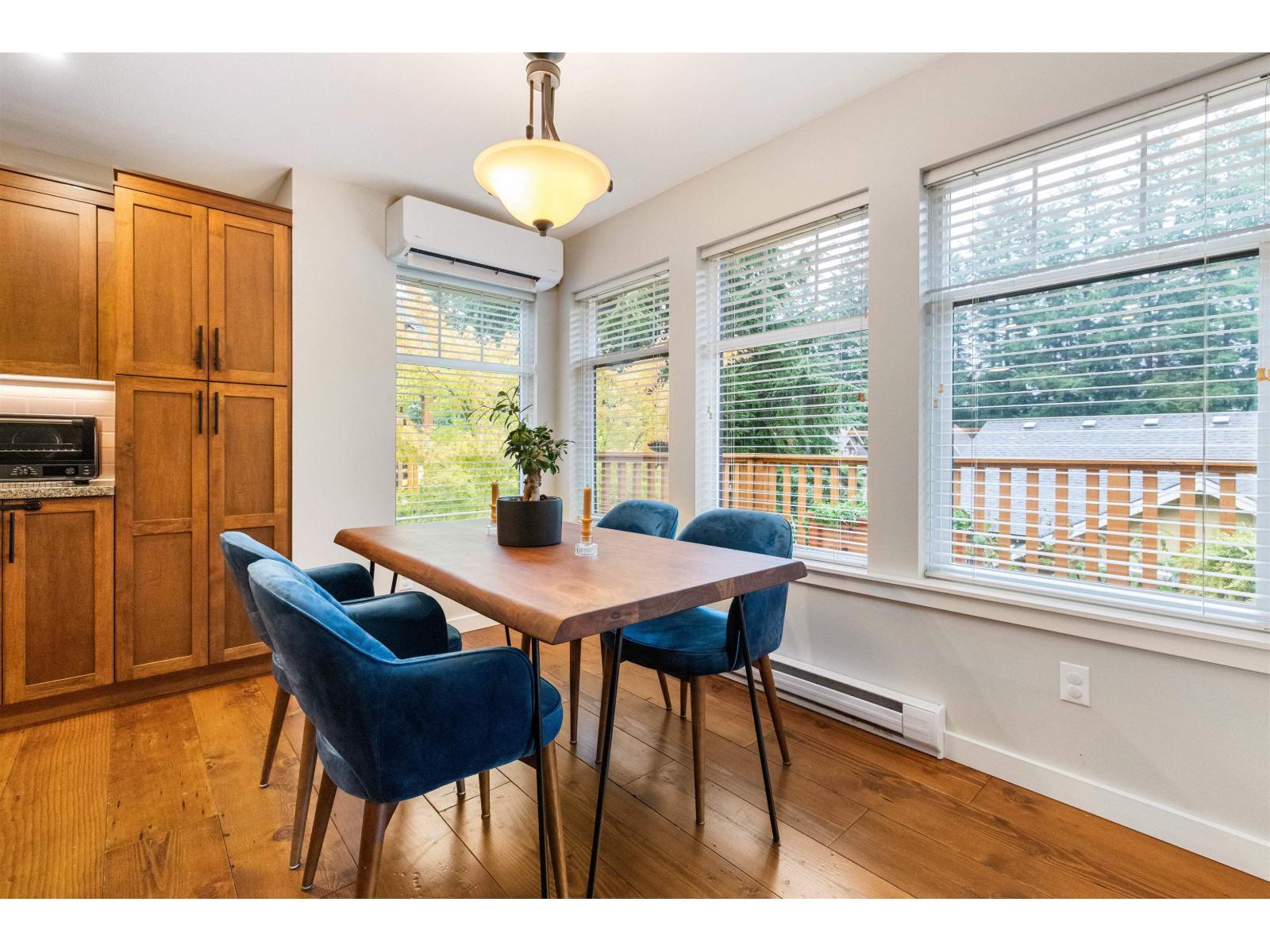 1832 HUCKLEBERRY BEND|Cultus Lake South