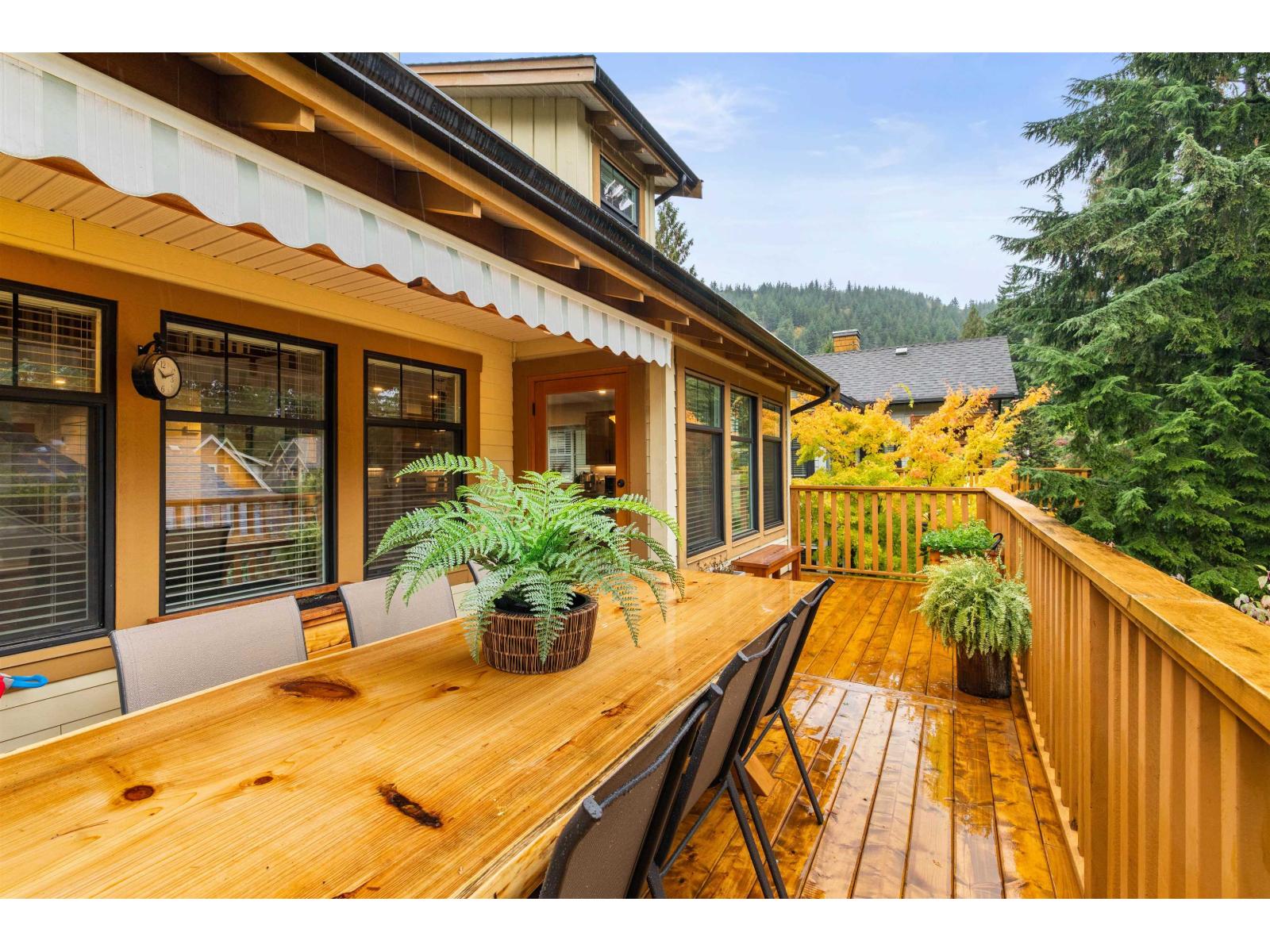 1832 HUCKLEBERRY BEND|Cultus Lake South