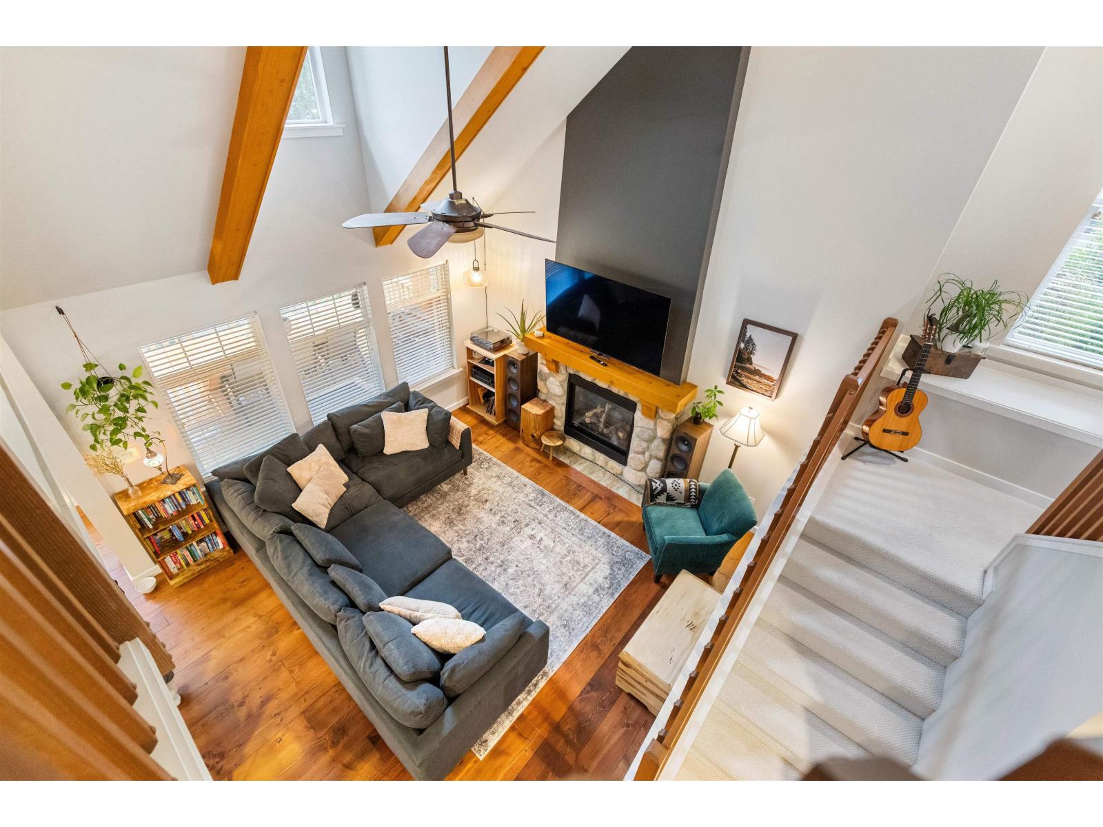 1832 HUCKLEBERRY BEND|Cultus Lake South