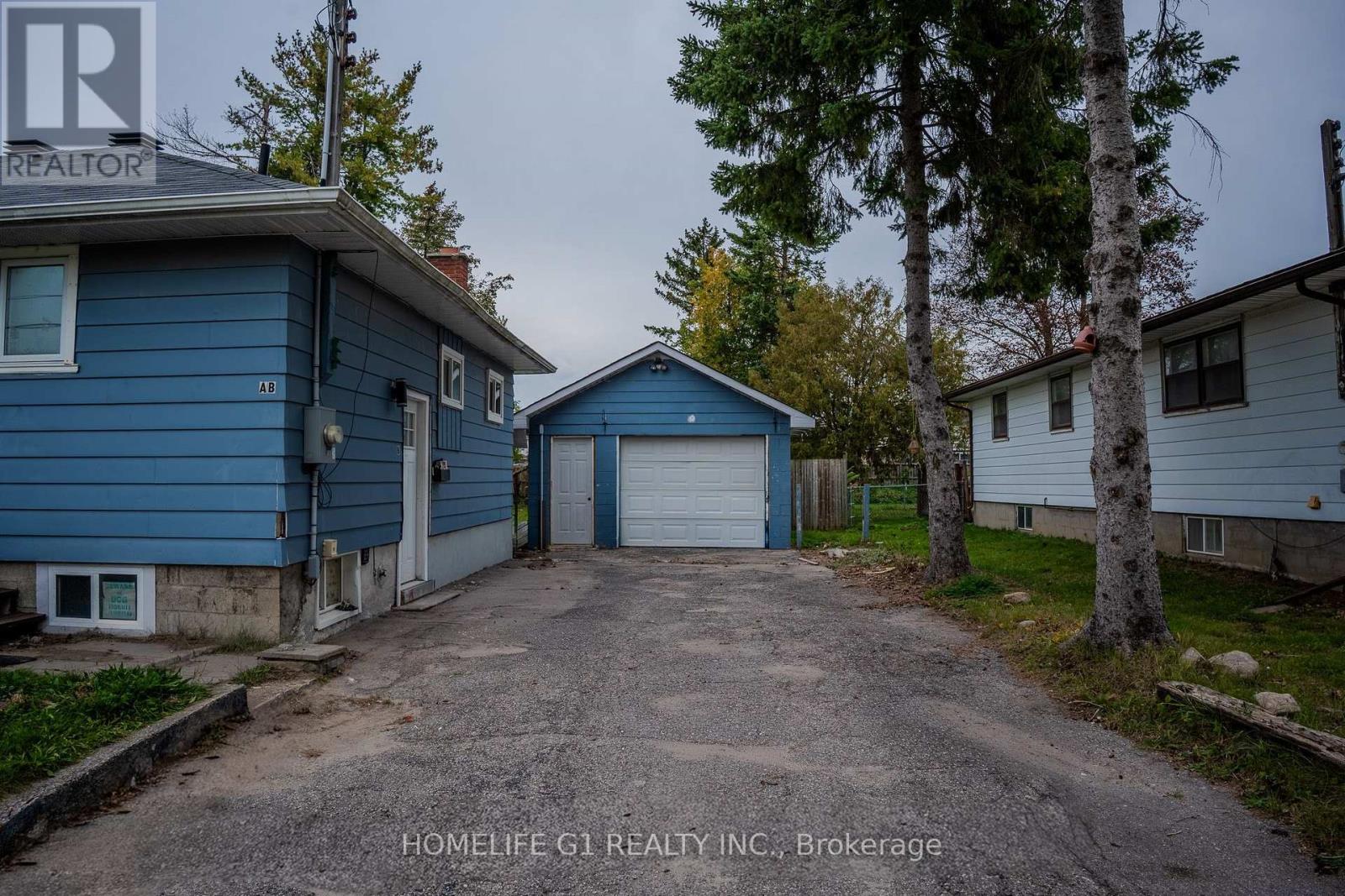 332 Grove Street E, Barrie (Grove East), Ontario  L4M 2R5 - Photo 4 - S13857116