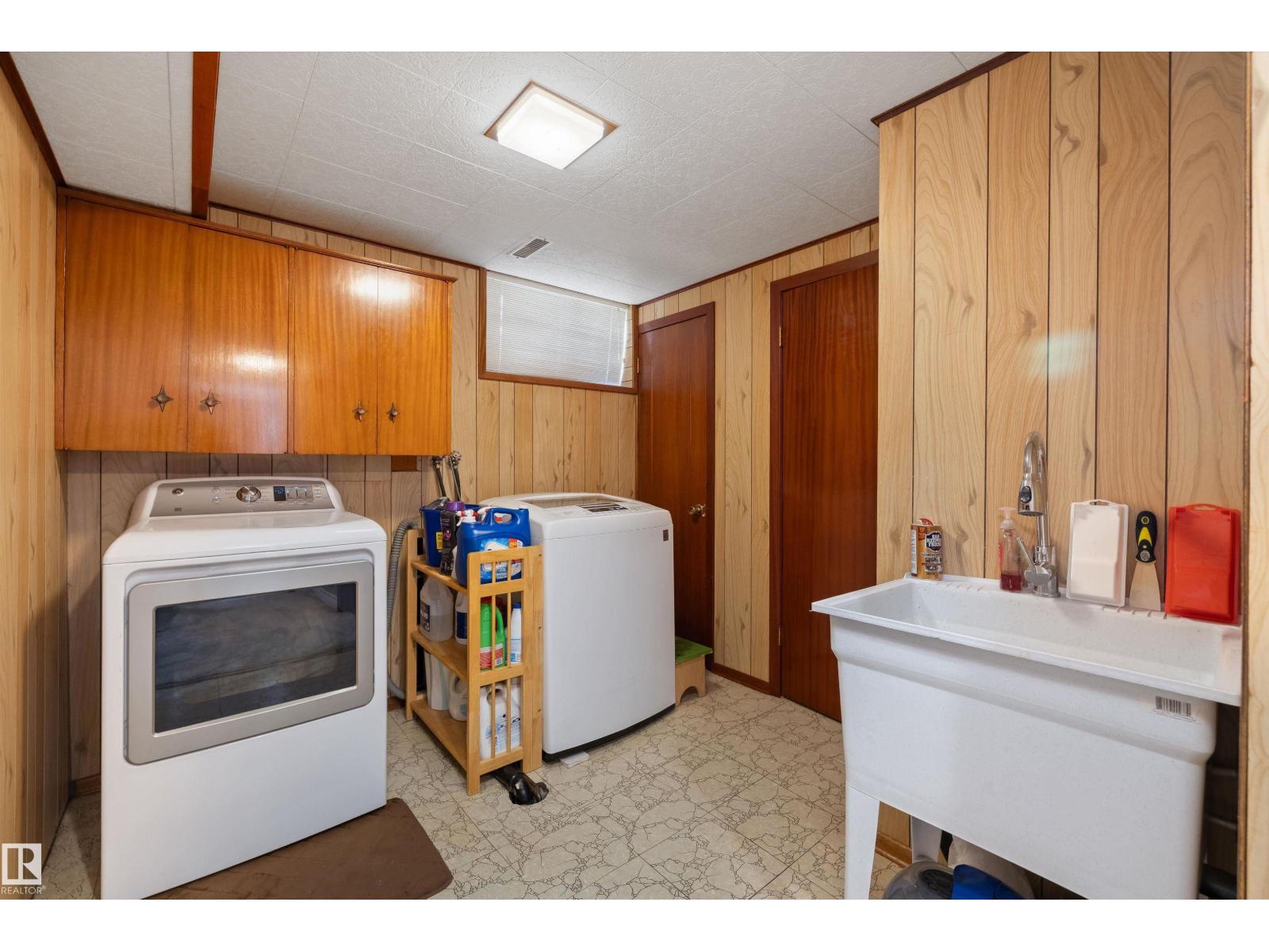 7807 134 AV NW