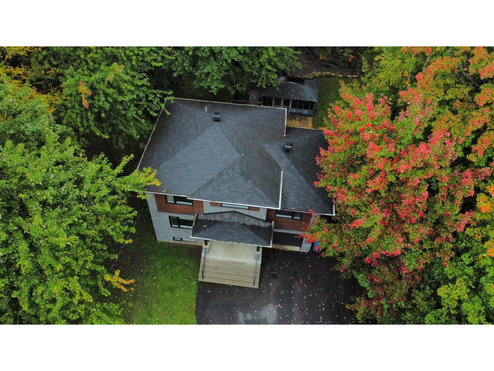 904 Mtée St-Robert Saint-Lazare Quebec Canada J7T2L6 2