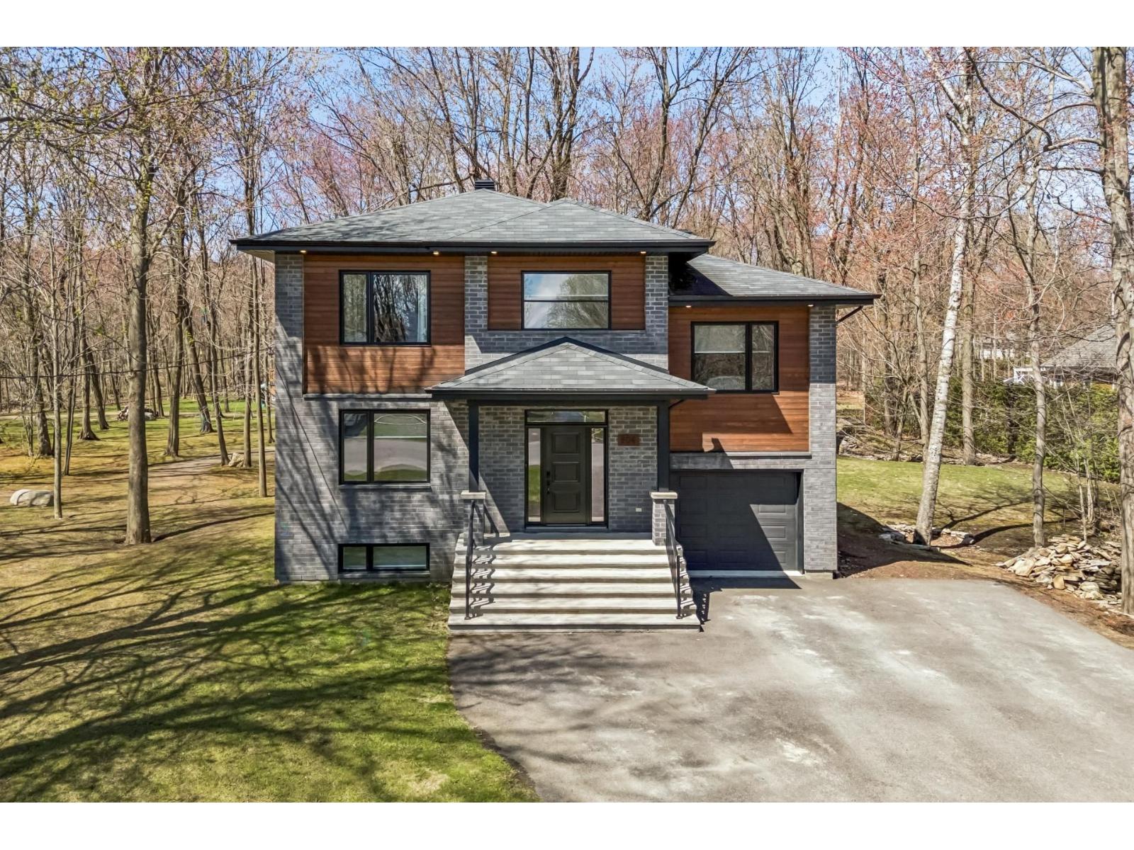 904 Mtée St-Robert Saint-Lazare Quebec Canada J7T2L6 4