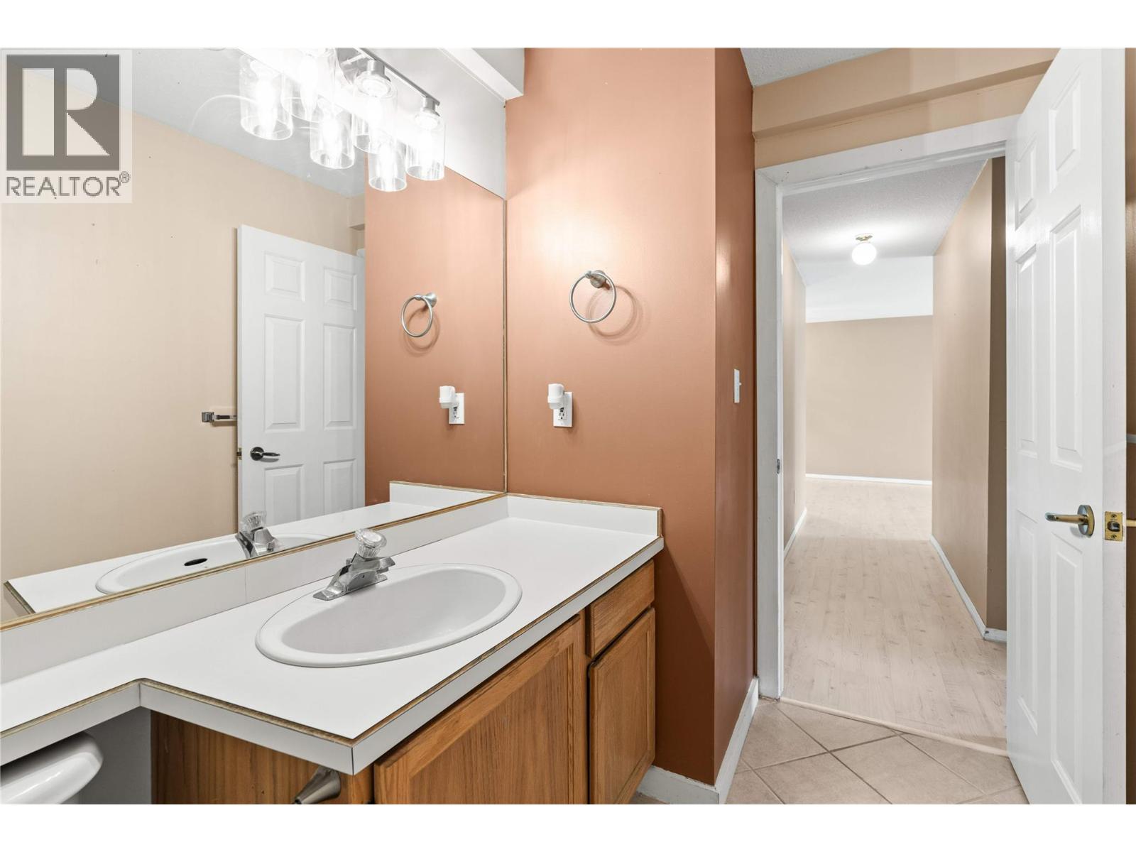 2435 Pleasant Valley Road Unit# 206