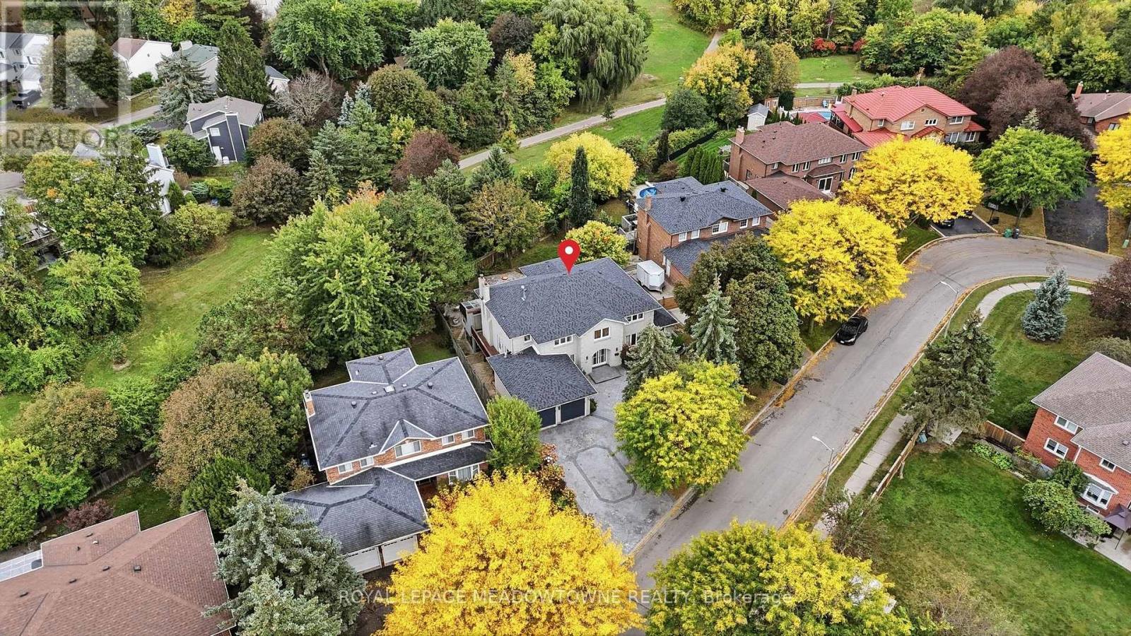 42 Dawnridge Trail, Brampton, Ontario  L6Z 2A1 - Photo 2 - W13856880
