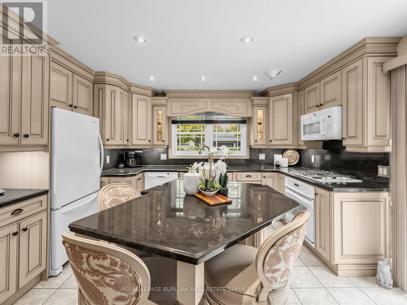 1259 Nathaniel Crescent, Burlington, Ontario  L7S 2A9 - Photo 11 - W13856922