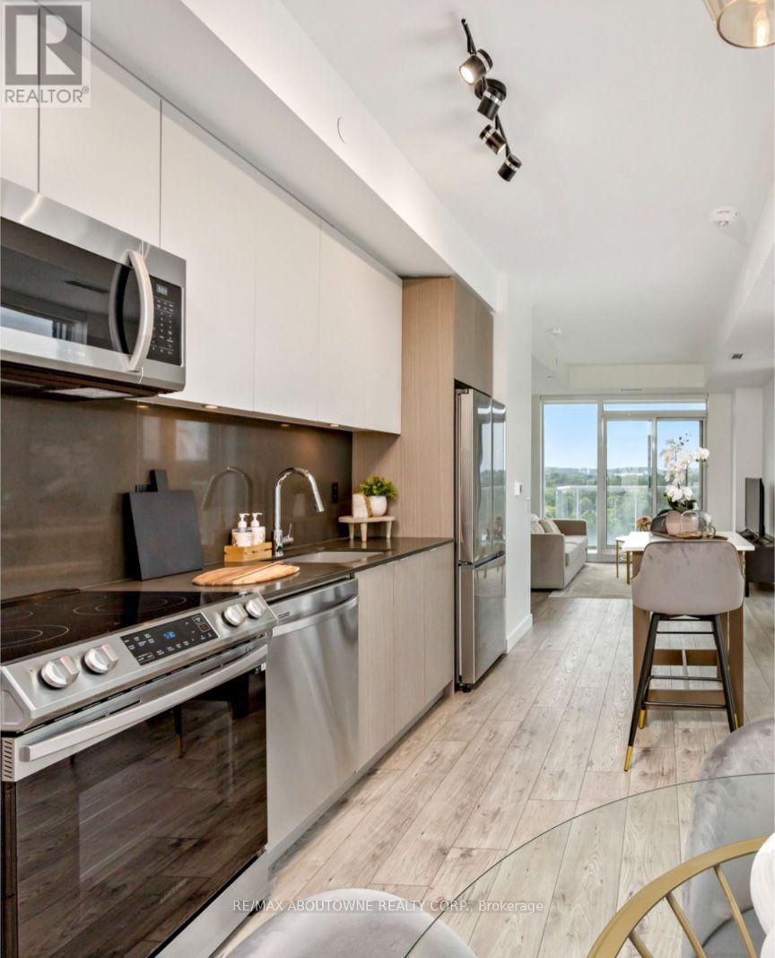 A0815 - 125 BRONTE ROAD
