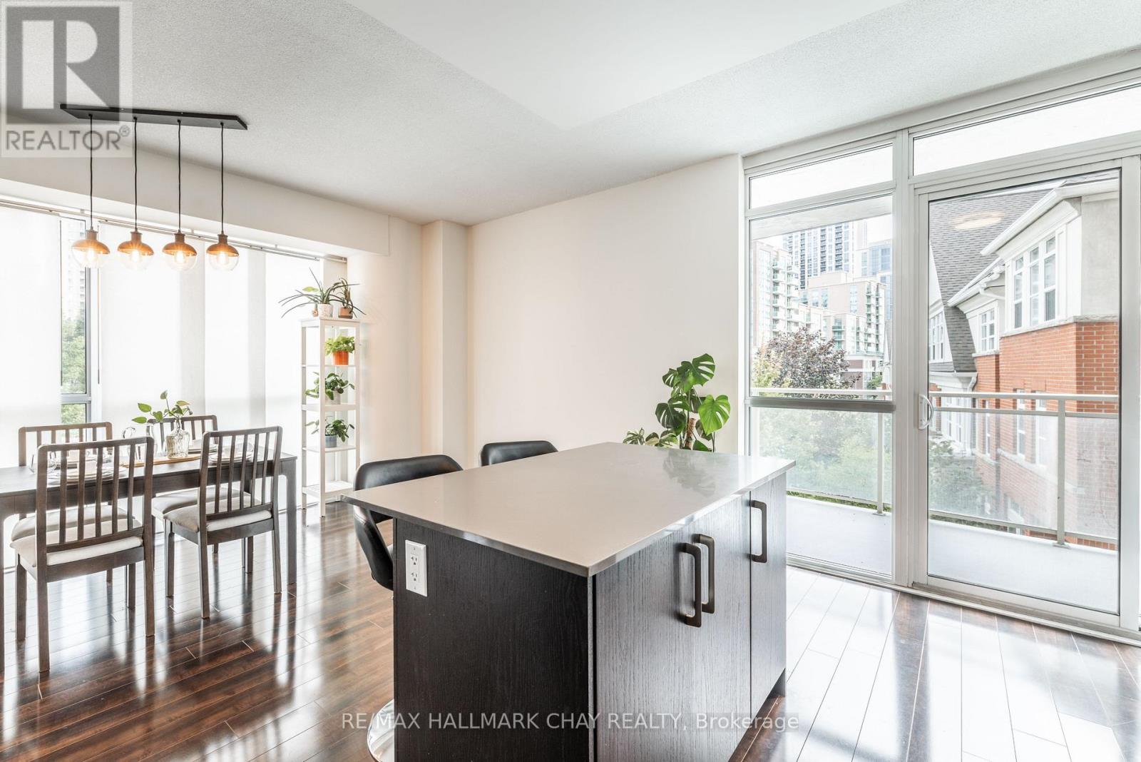 5150 Dundas Street, Toronto, Ontario  M9A 1C3 - Photo 9 - W13857032