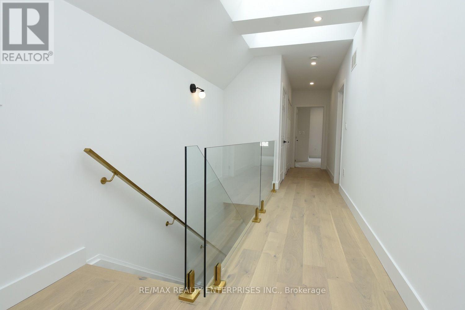 19 Simpson Avenue, Toronto, Ontario  M8Z 1C9 - Photo 16 - W13857108